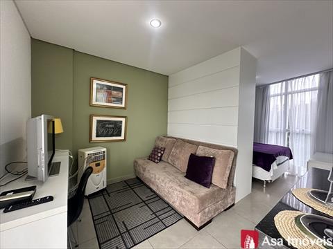 Apartamento para locacao no Reboucas em Curitiba com 40m² por R$ 3.125,00
