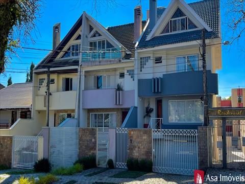 Residência para venda no Hugo Lange em Curitiba com 254,86m² por R$ 1.300.000,00