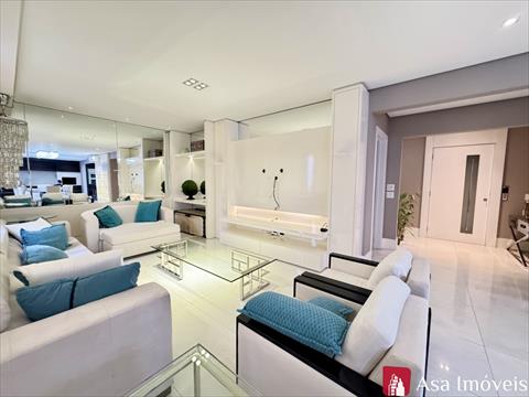 Apartamento para locacao no Agua Verde em Curitiba com 240,51m² por R$ 31.250,00