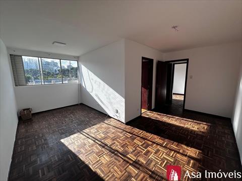 Apartamento para locacao no Agua Verde em Curitiba com 71m² por R$ 2.000,00