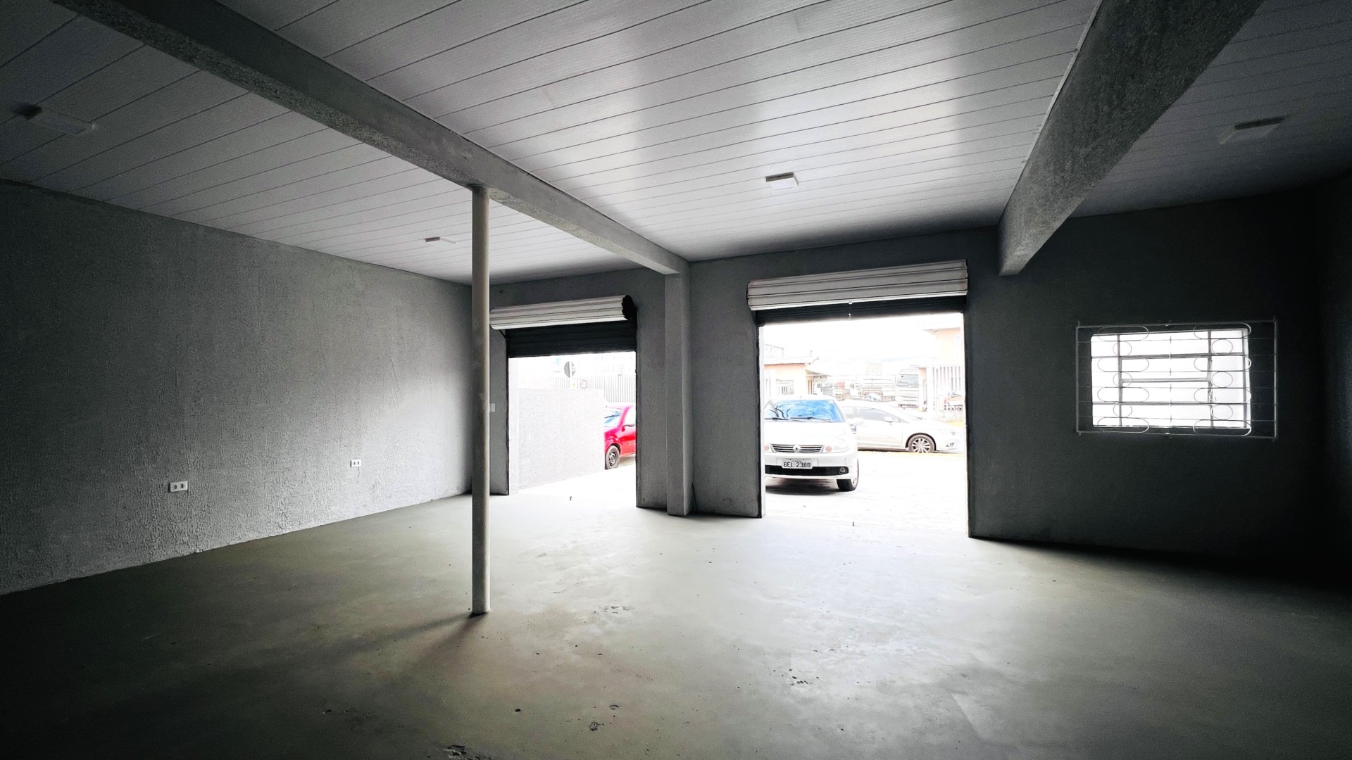 Loja para locacao no Uberaba em Curitiba com 56m² por R$ 2.700,00