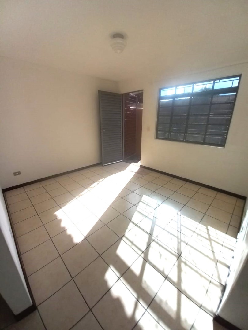 Casa Residencial para locacao no Boqueirao em Curitiba com 65m² por R$ 1.800,00