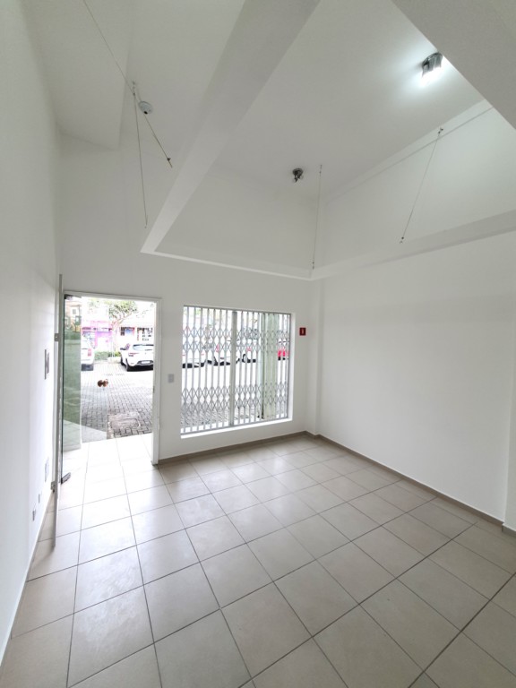 Loja para locacao no Boqueirao em Curitiba com 15,96m² por R$ 1.150,00