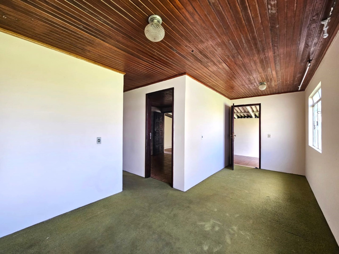 Casa Residencial para locacao no Alto Boqueirao em Curitiba com 100m² por R$ 2.100,00