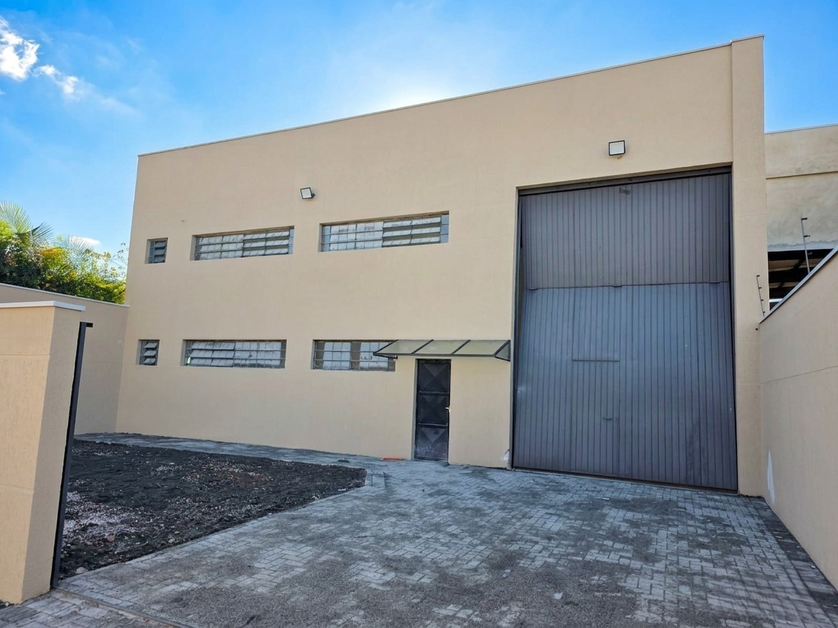 Barracão para locacao no Boqueirao em Curitiba com 400m² por R$ 9.500,00