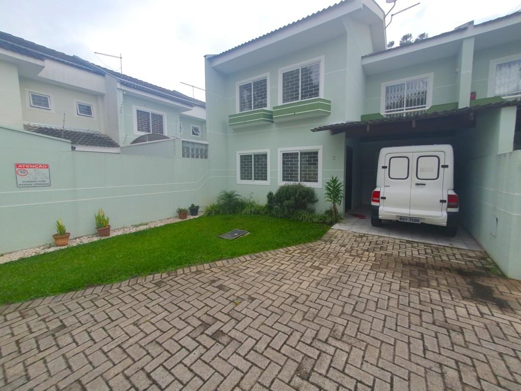 Sobrado para locacao no Xaxim em Curitiba com 99m² por R$ 2.200,00