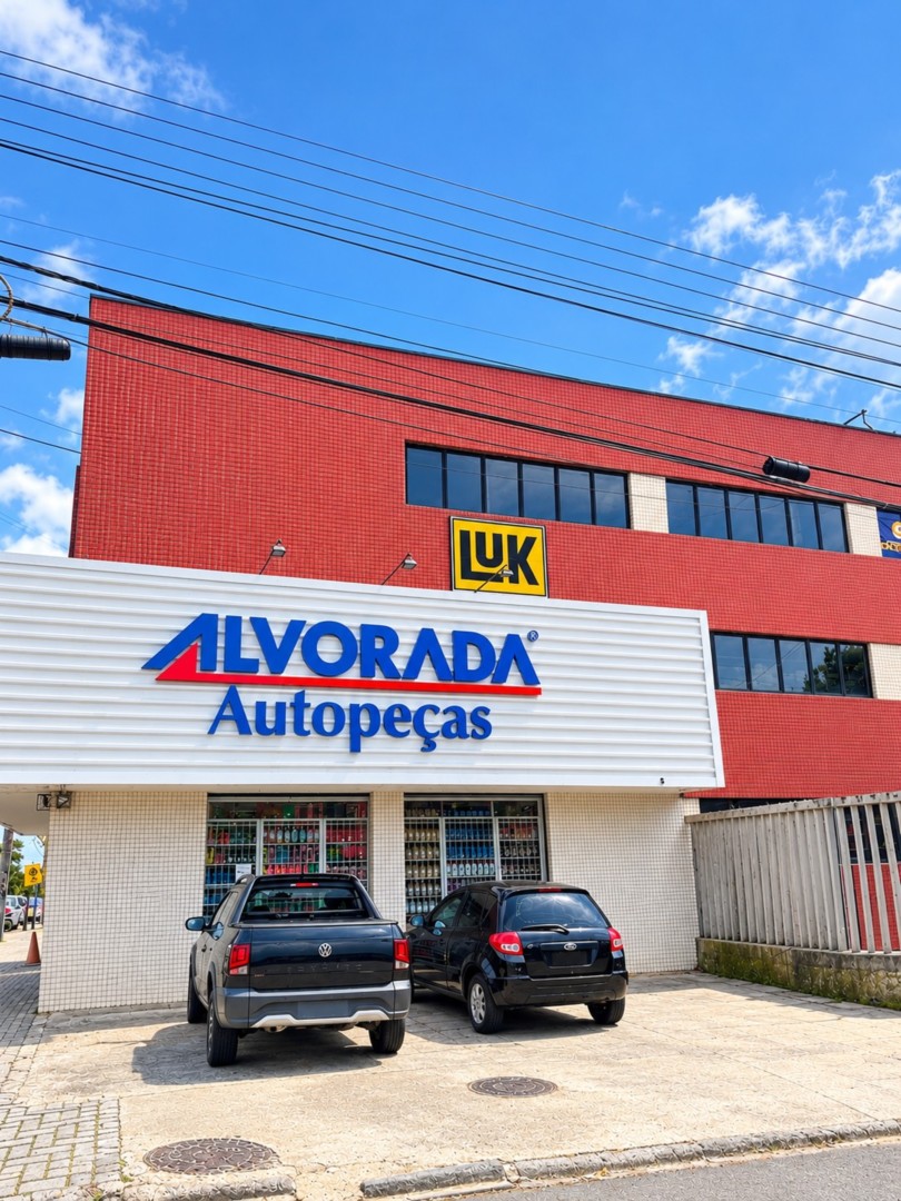 Apartamento para locacao no Boqueirao em Curitiba com 100m² por R$ 2.600,00