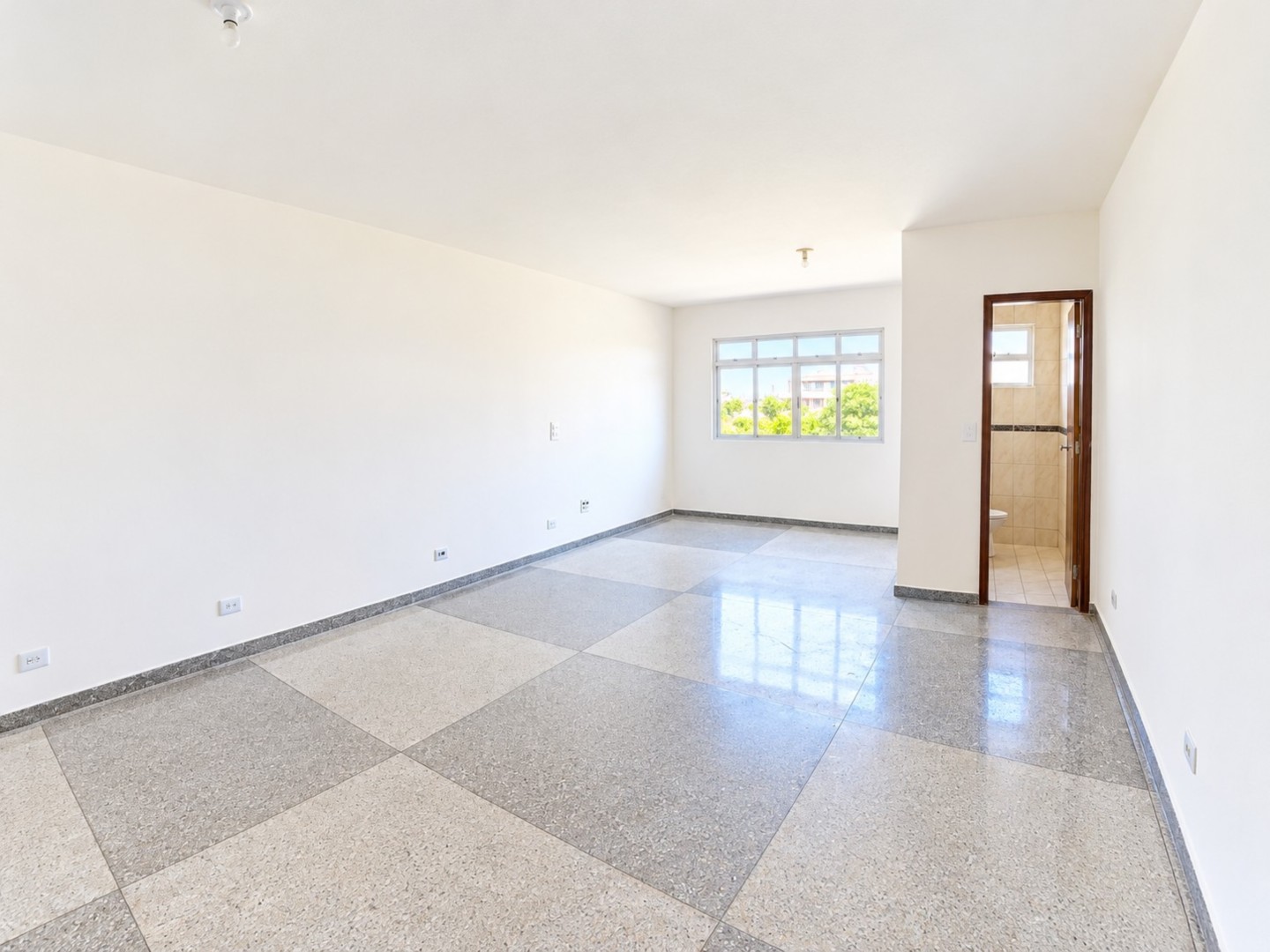 Sala/Conjunto Comercial para alugar em Boqueirao, Curitiba — Portal Chave Fácil