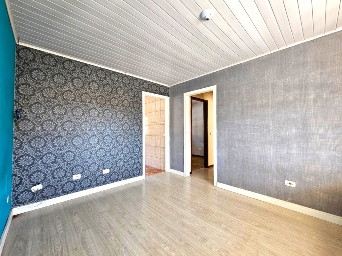 Casa Residencial para locacao no Uberaba em Curitiba com 140m² por R$ 2.000,00