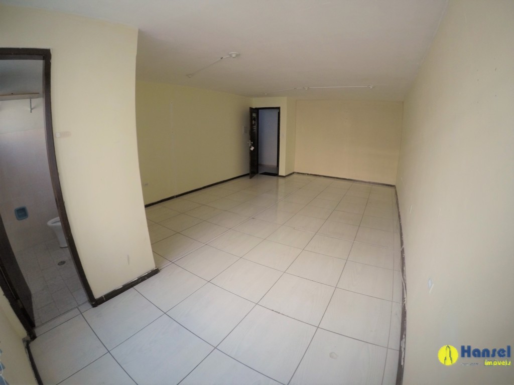 Conjunto Comercial para locacao no Boqueirao em Curitiba com 40m² por R$ 800,00