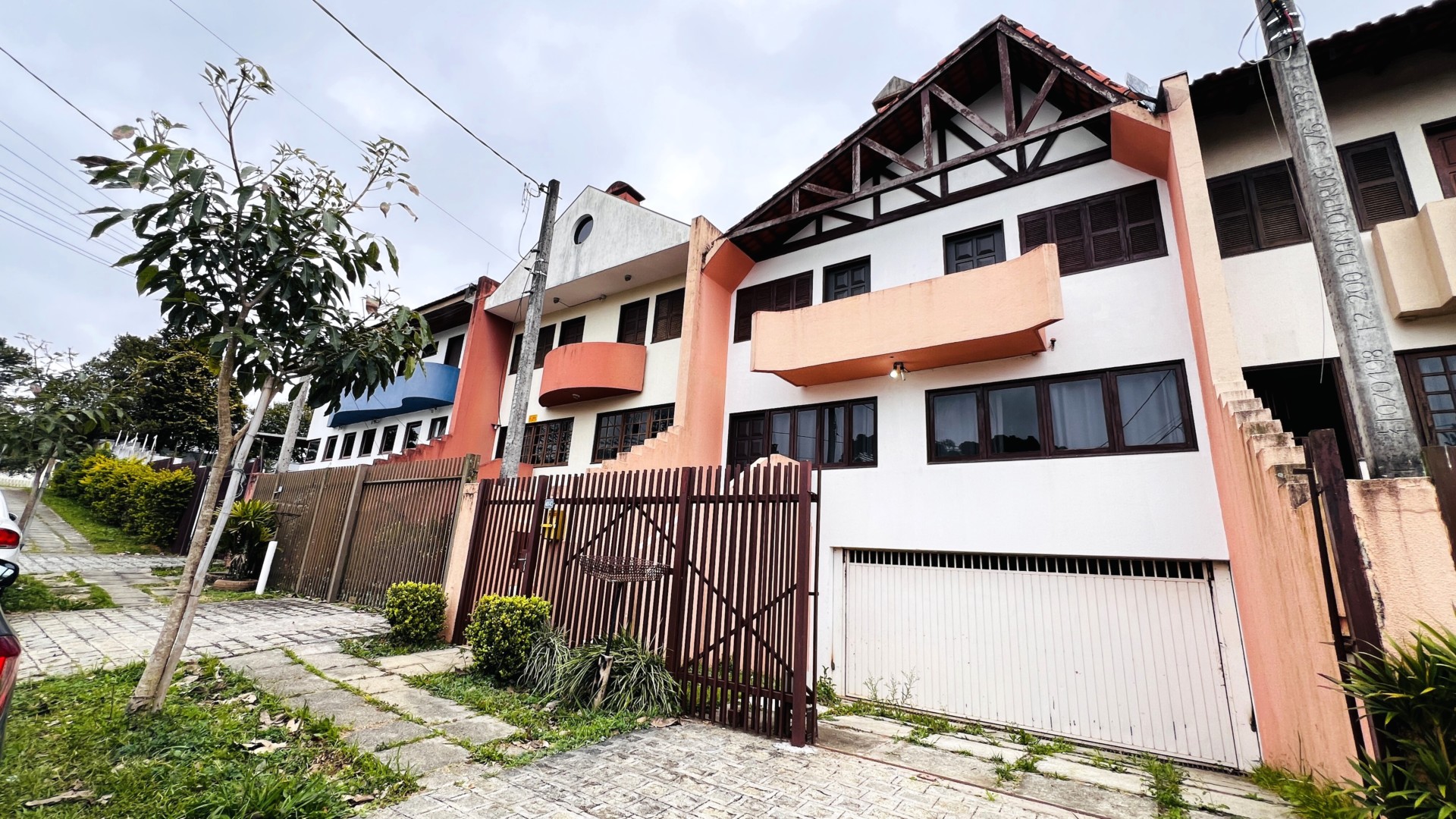 Sobrado para locacao no Pilarzinho em Curitiba com 250m² por R$ 4.500,00