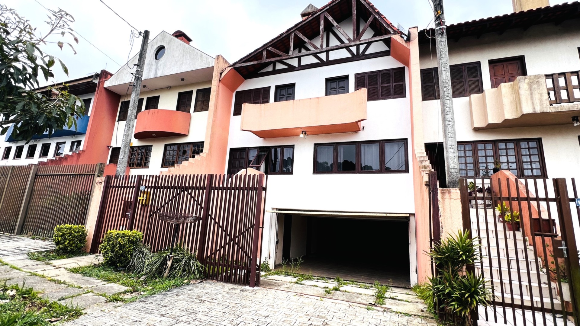 Sobrado para locacao no Pilarzinho em Curitiba com 250m² por R$ 4.500,00
