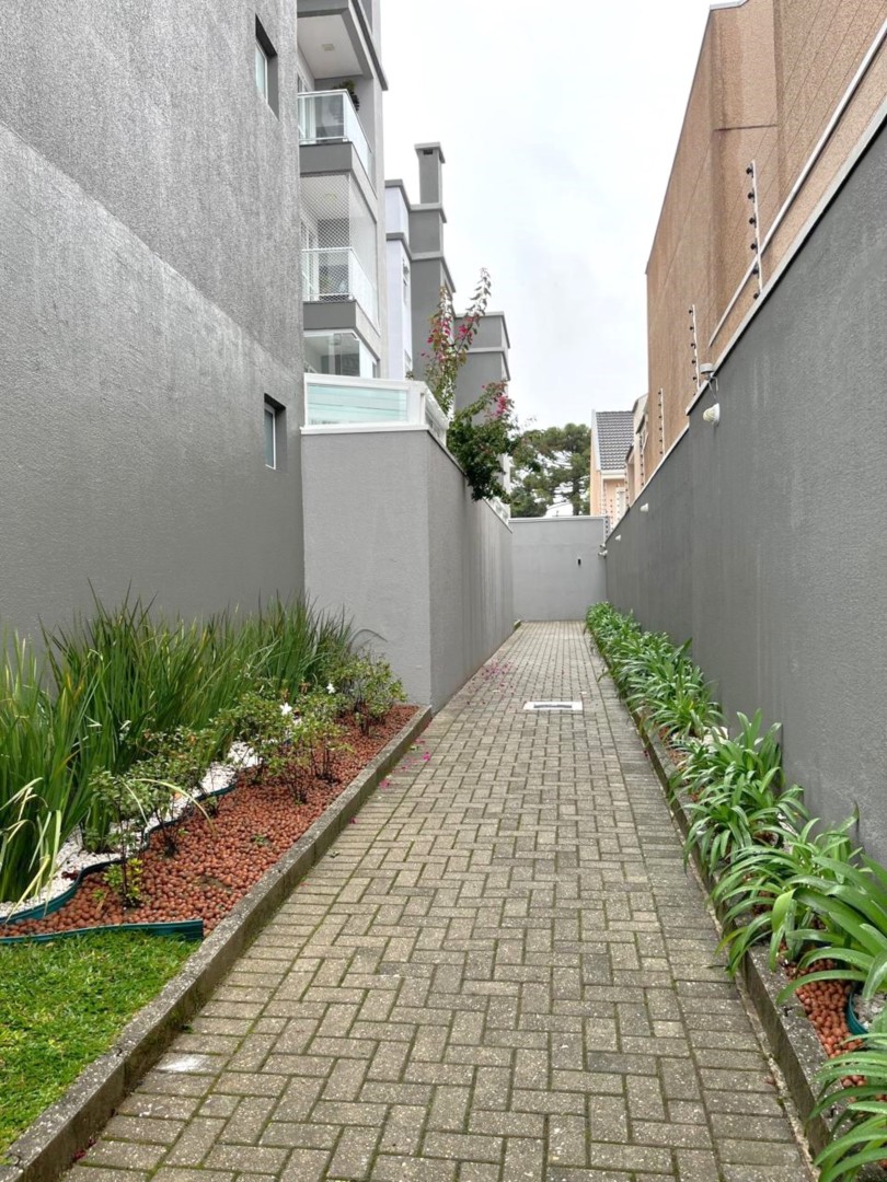 Apartamento para locacao no Boqueirao em Curitiba com 59,64m² por R$ 1.800,00