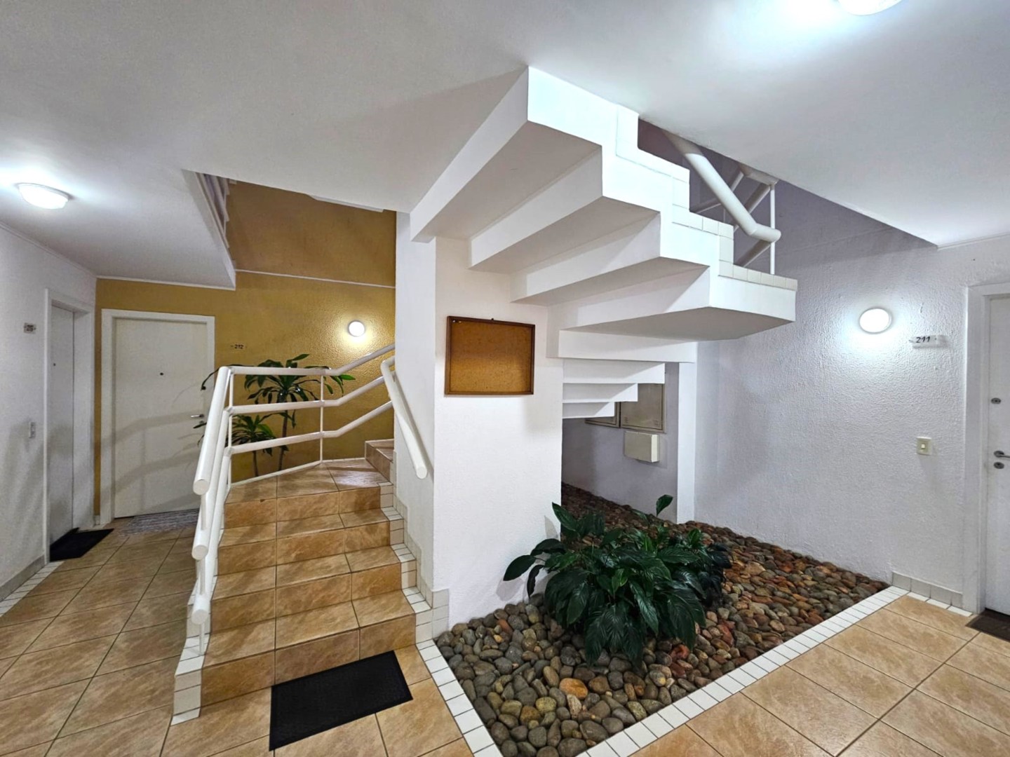 Apartamento para locacao no Xaxim em Curitiba com 73,25m² por R$ 2.300,00