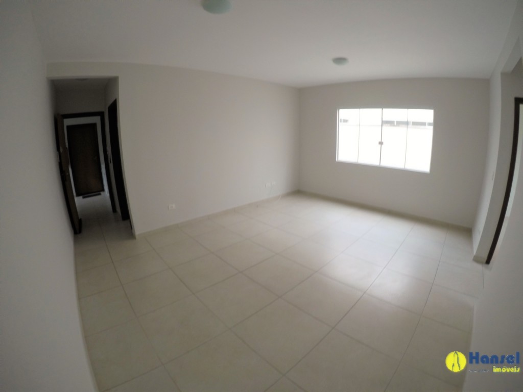 Apartamento para locacao no Xaxim em Curitiba com 80m² por R$ 1.650,00