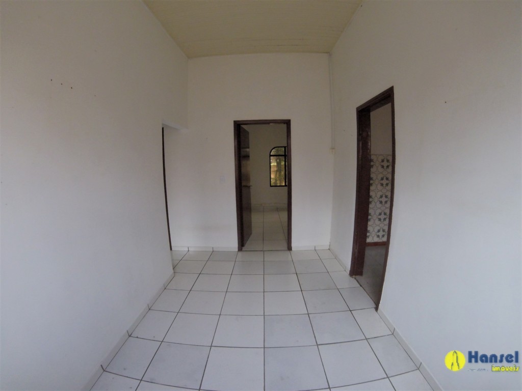 Casa Residencial para locacao no Hauer em Curitiba com 150m² por R$ 2.700,00