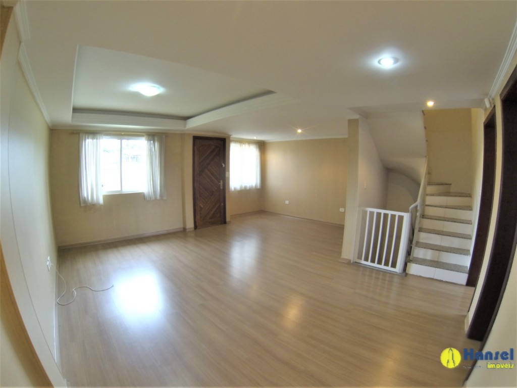 Sobrado para locacao no Xaxim em Curitiba com 160m² por R$ 3.500,00