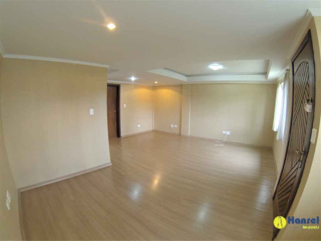 Sobrado para locacao no Xaxim em Curitiba com 160m² por R$ 3.500,00