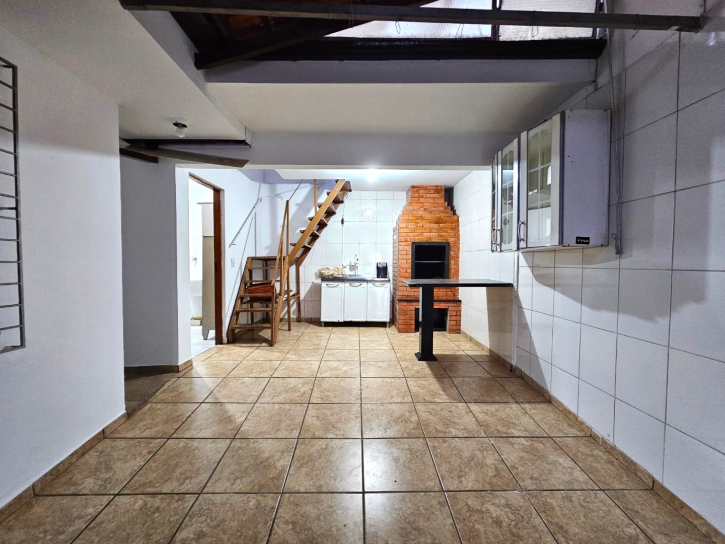Casa Comercial para locacao no Boqueirao em Curitiba com 220m² por R$ 5.000,00