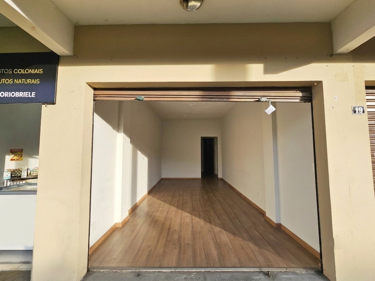 Loja para locacao no Boqueirao em Curitiba com 30m² por R$ 1.100,00