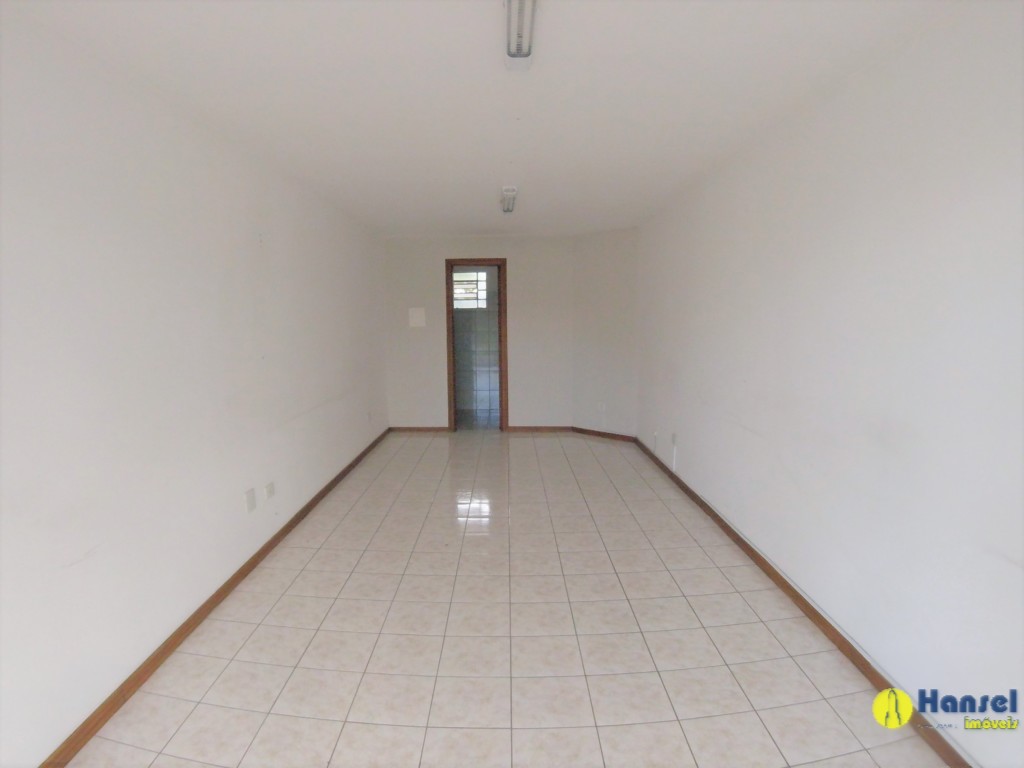 Conjunto Comercial para locacao no Boqueirao em Curitiba com 35m² por R$ 850,00
