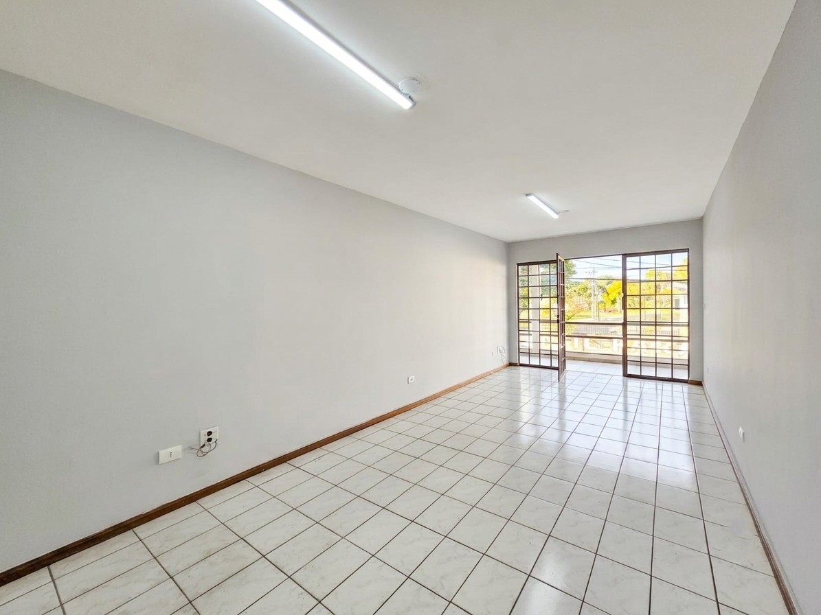 Conjunto Comercial para locacao no Boqueirao em Curitiba com 35m² por R$ 850,00