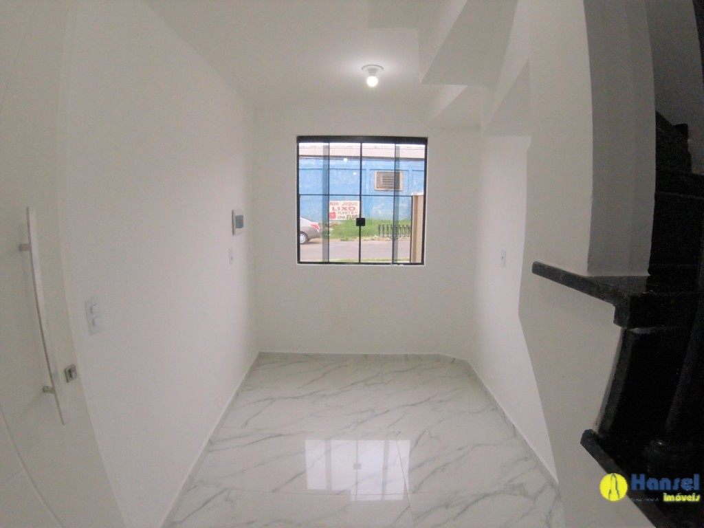 Sobrado para locacao no Alto Boqueirao em Curitiba com 47,62m² por R$ 1.400,00