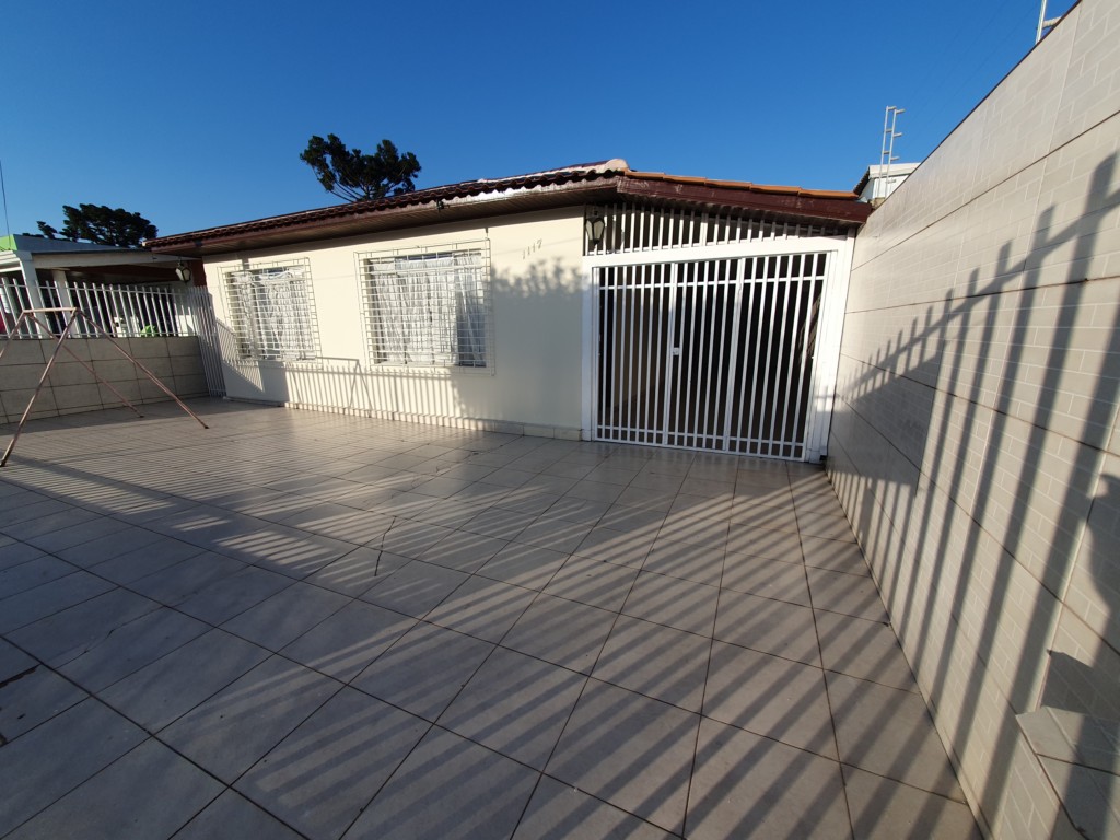 Casa Residencial para locacao no Boqueirao em Curitiba com 116m² por R$ 2.600,00