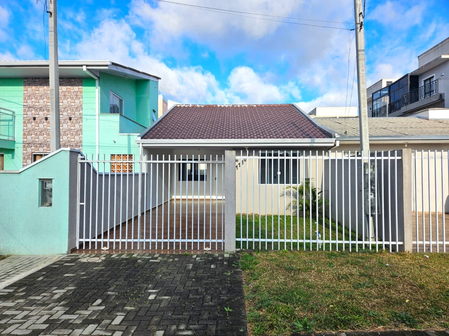 Casa Residencial para locacao no Jardim das Americas em Curitiba com 145m² por R$ 2.650,00