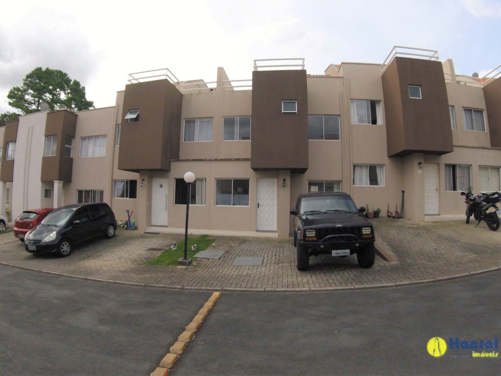 Sobrado para locacao no Xaxim em Curitiba com 130m² por R$ 3.000,00