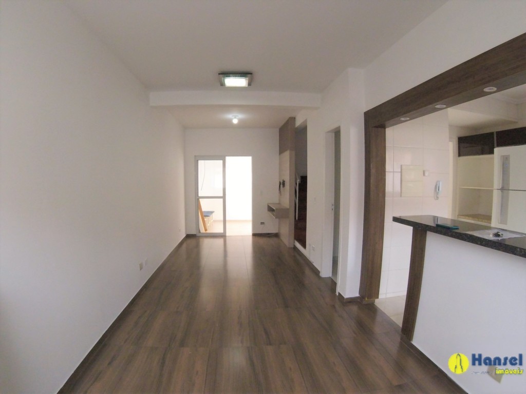 Sobrado para locacao no Xaxim em Curitiba com 130m² por R$ 3.000,00