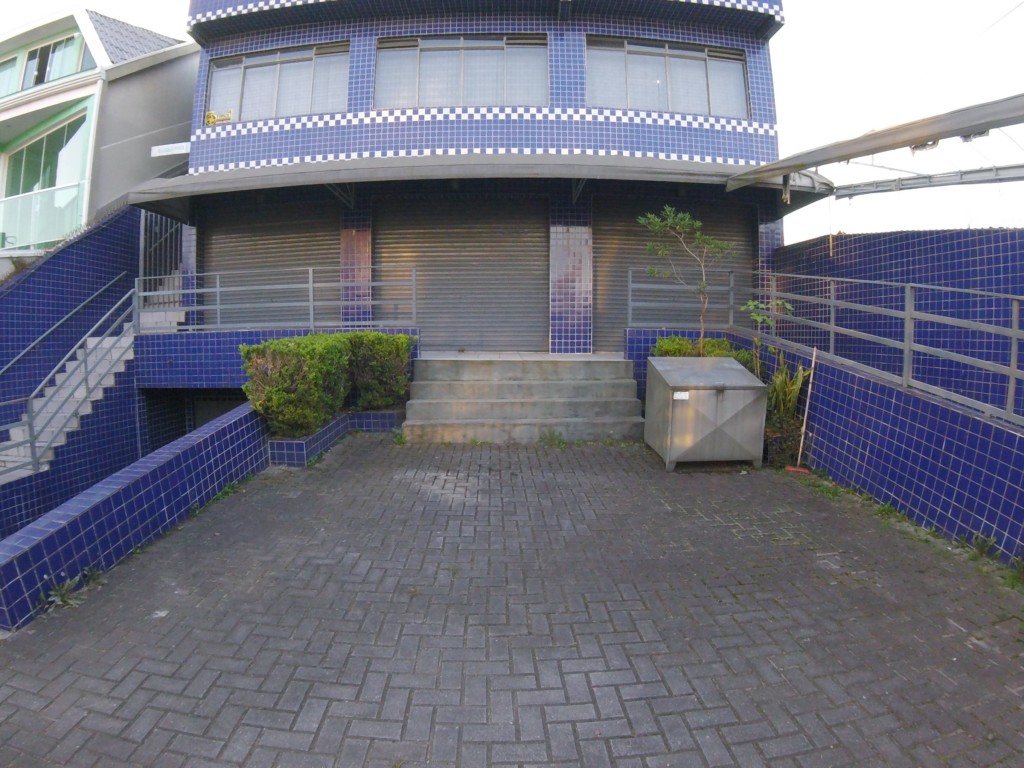 Loja para locacao no Uberaba em Curitiba com 61,3m² por R$ 1.400,00