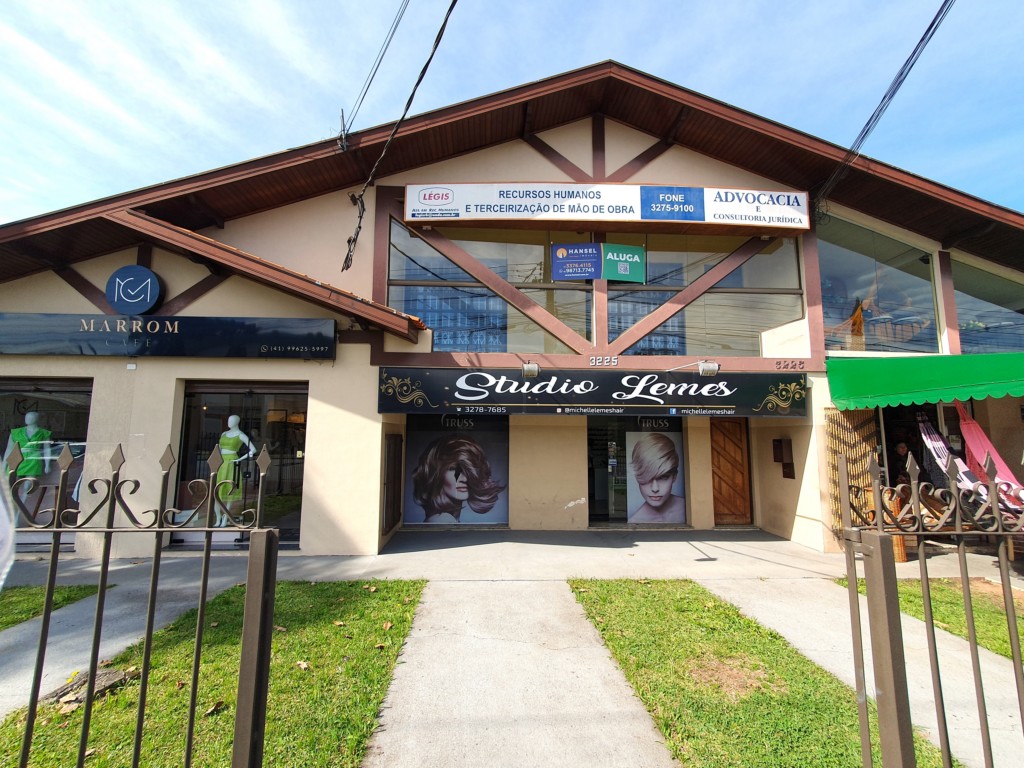 Conjunto Comercial para locacao no Boqueirao em Curitiba com 32m² por R$ 1.500,00