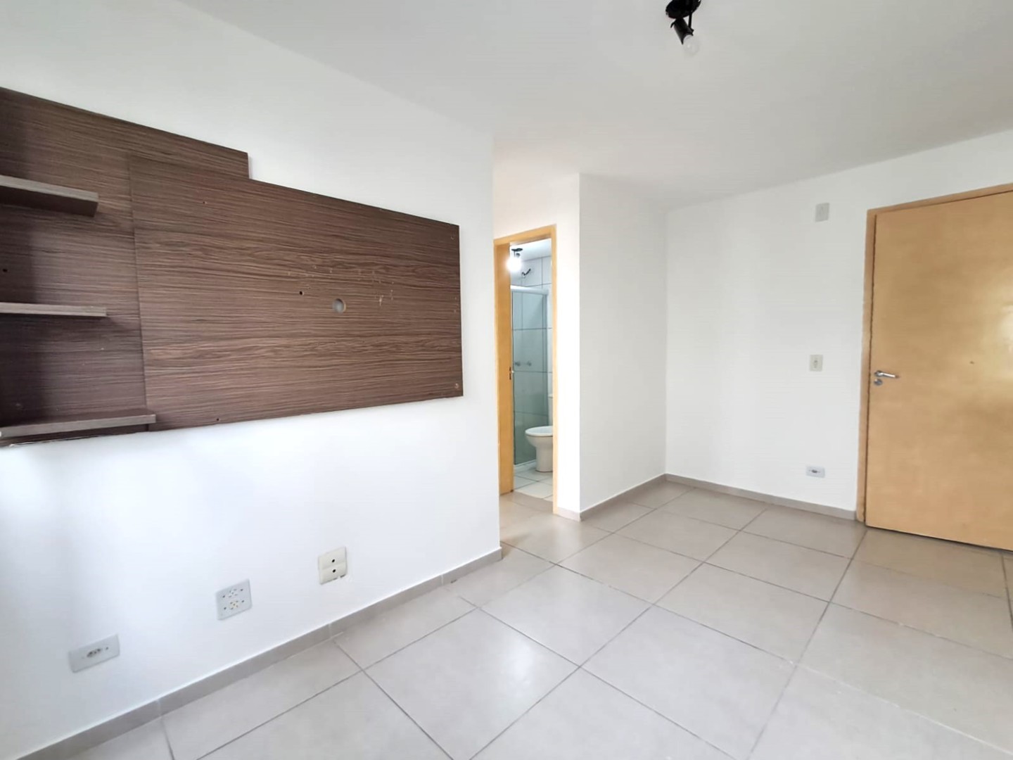 Apartamento para locacao no Pinheirinho em Curitiba com 45m² por R$ 1.750,00