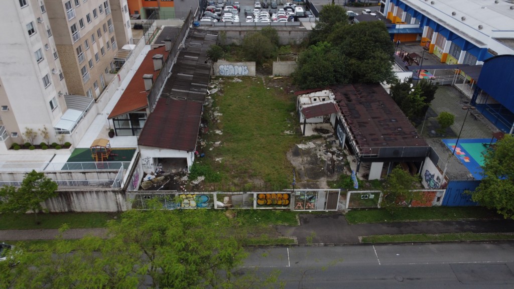 Terreno para locacao no Boqueirao em Curitiba com 1.440m² por R$ 7.000,00