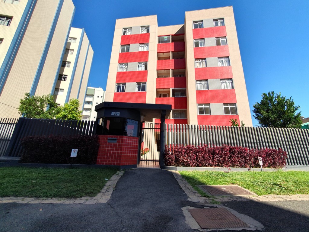 Apartamento para locacao no Cabral em Curitiba com 53m² por R$ 2.400,00