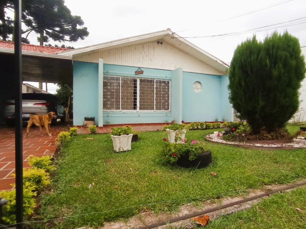 Casa Residencial para venda no Hauer em Curitiba com 770m² por R$ 1.200.000,00