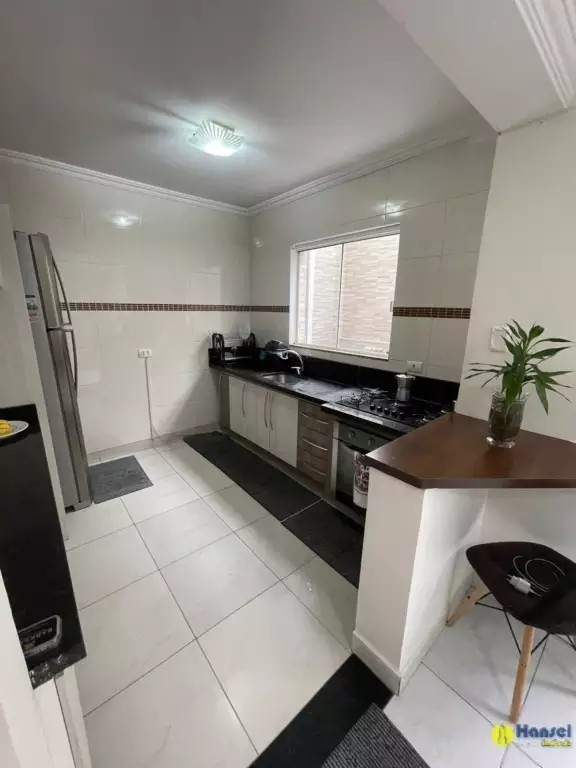 Sobrado para venda no Xaxim em Curitiba com 190m² por R$ 690.000,00