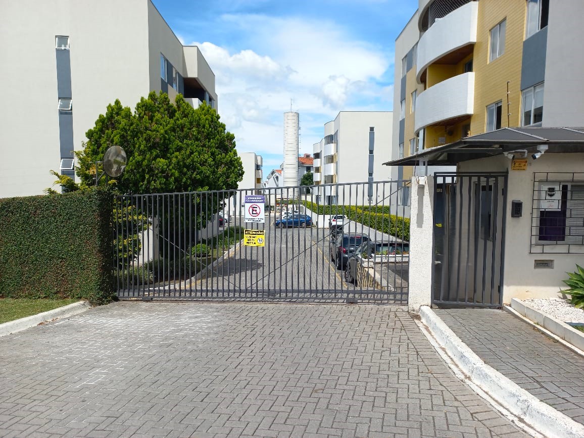 Apartamento para locacao no Xaxim em Curitiba com 87,8m² por R$ 2.300,00