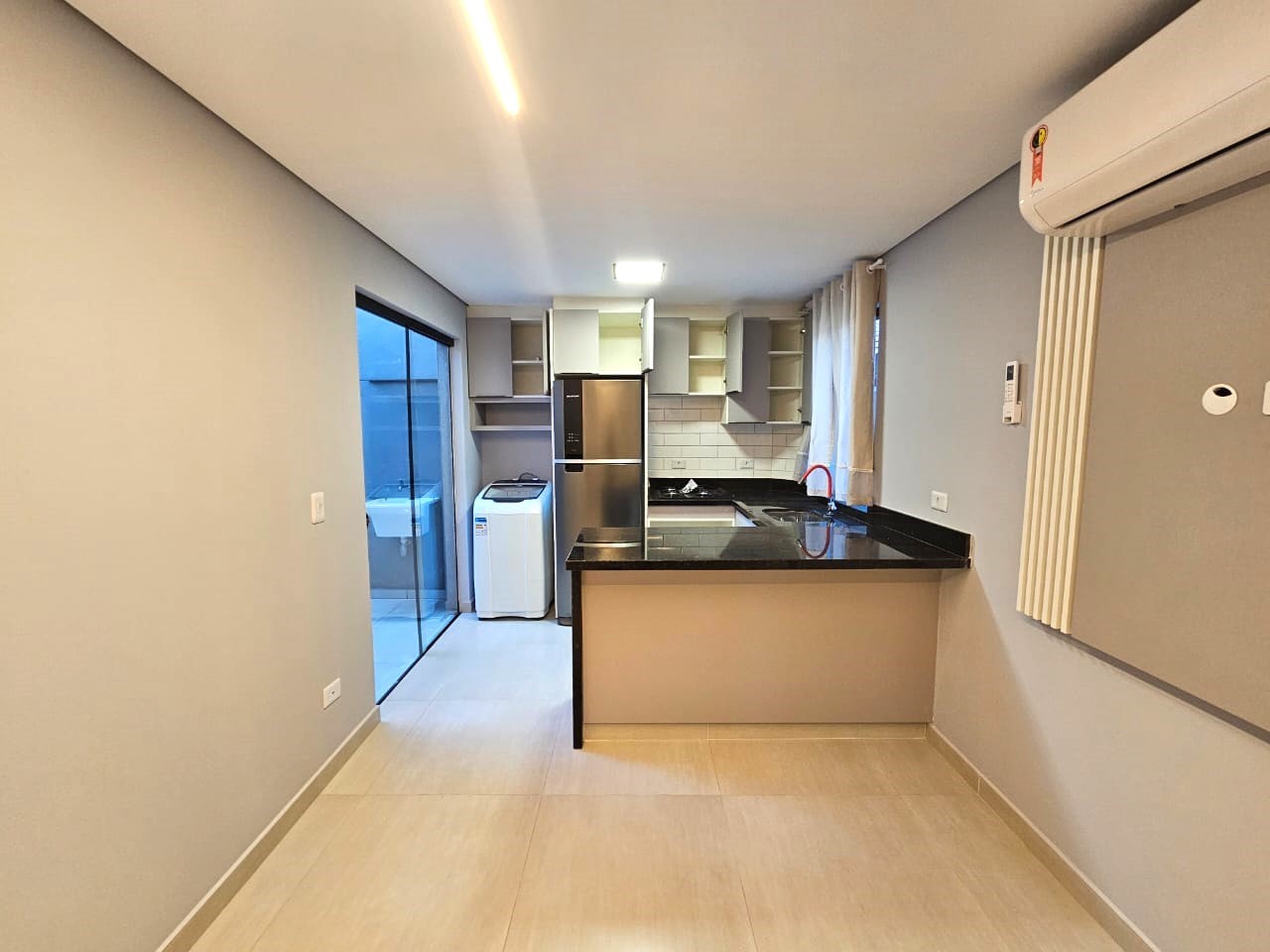 Apartamento para locacao no Xaxim em Curitiba com 32m² por R$ 1.580,00