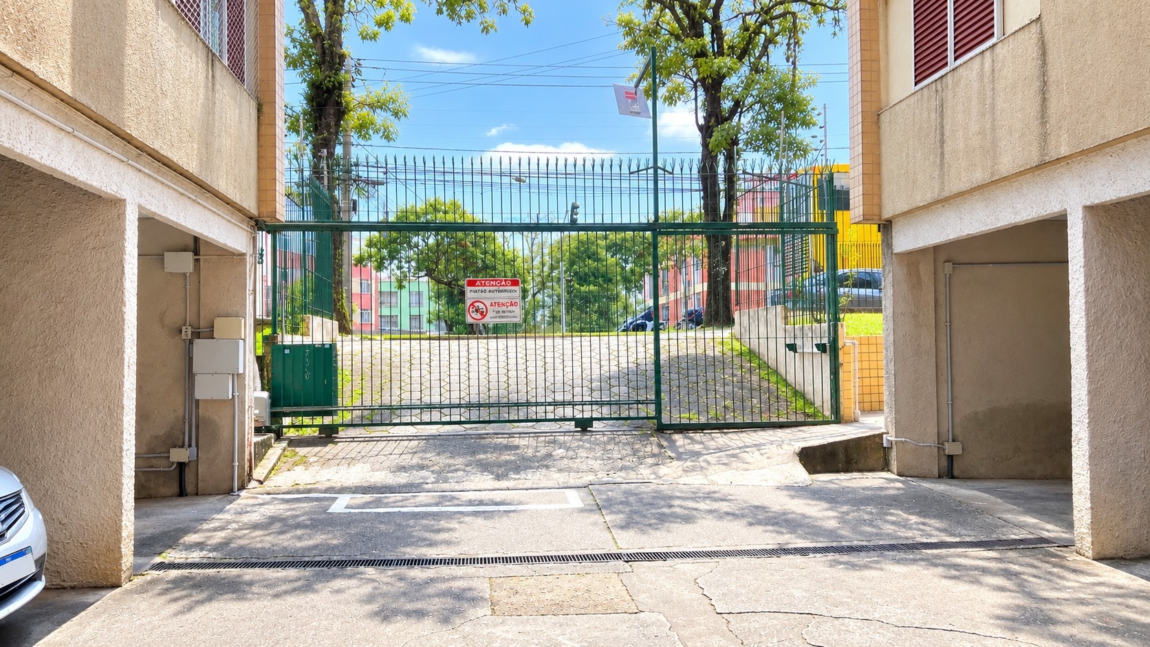 Apartamento para locacao no Agua Verde em Curitiba com 93,09m² por R$ 1.850,00
