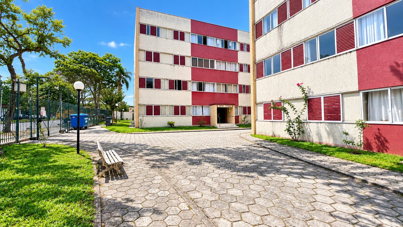 Apartamento para locacao no Agua Verde em Curitiba com 93,09m² por R$ 1.850,00
