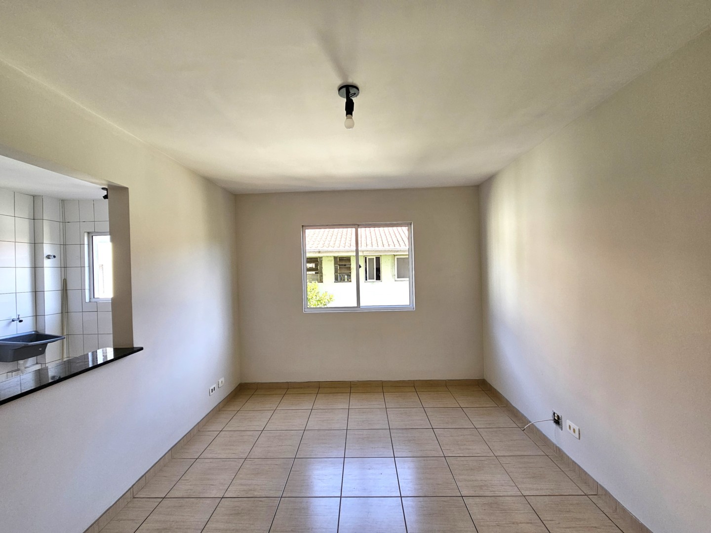 Apartamento para locacao no Boqueirao em Curitiba com 80m² por R$ 1.650,00