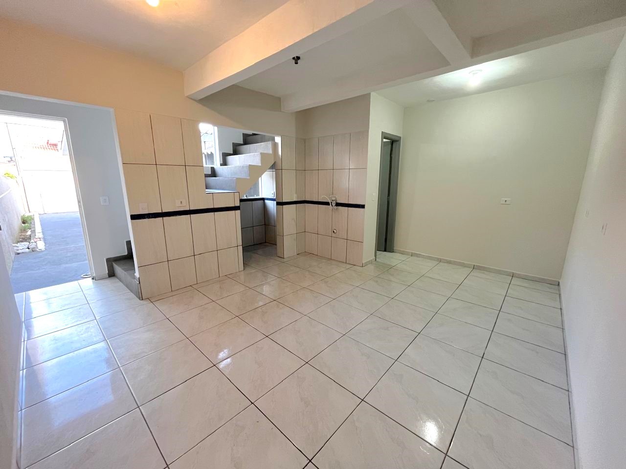 Sobrado para locacao no Boqueirao em Curitiba com 45m² por R$ 1.500,00