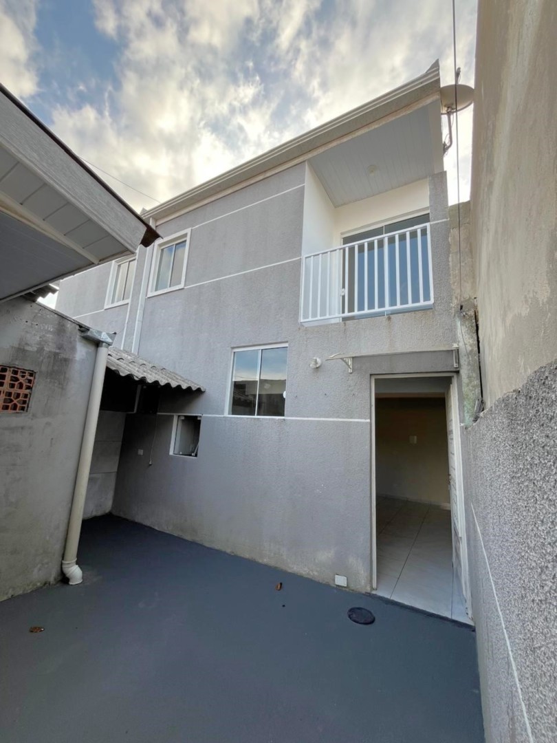 Sobrado para locacao no Boqueirao em Curitiba com 45m² por R$ 1.500,00