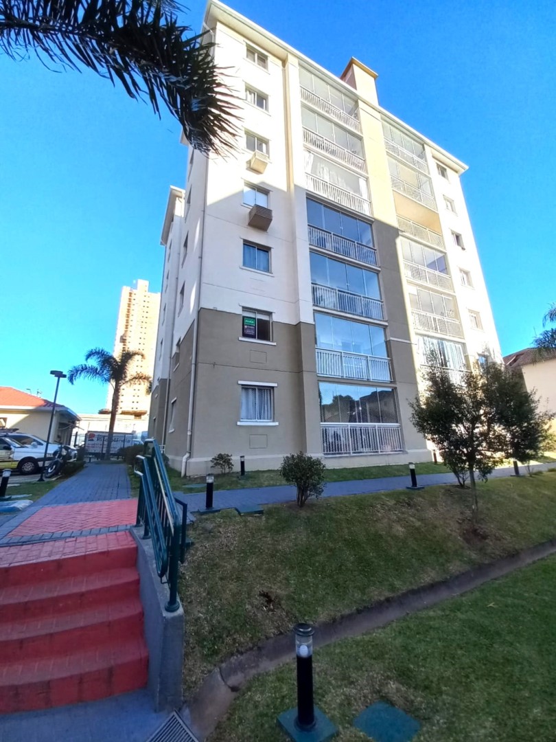 Apartamento para locacao no Capao Raso em Curitiba com 65,27m² por R$ 2.200,00