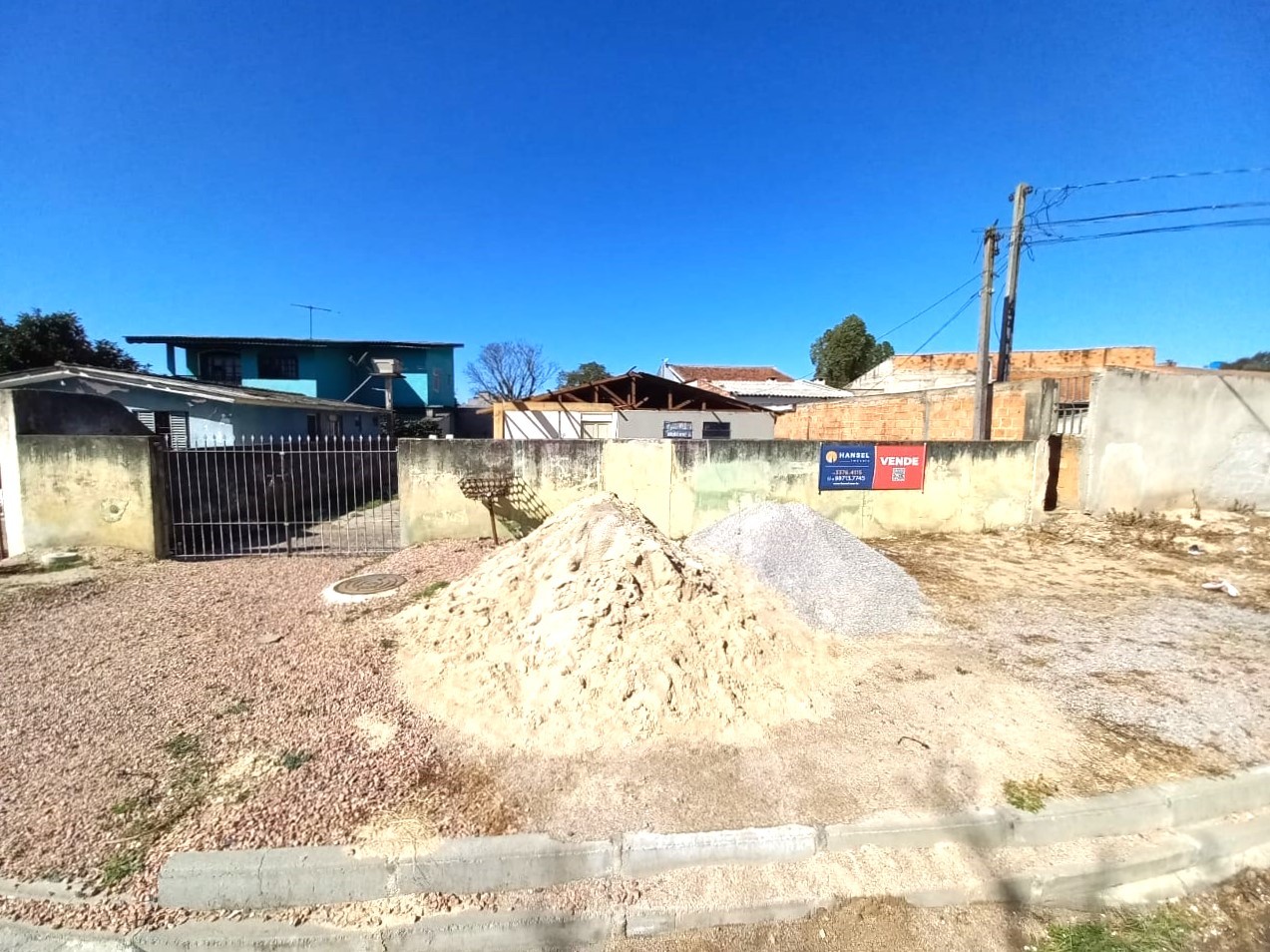 Terreno para venda no Uberaba em Curitiba com 373,5m² por R$ 320.000,00