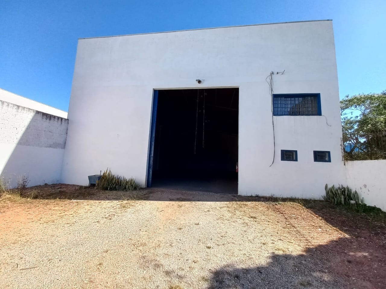 Barracão para locacao no Boqueirao em Curitiba com 400m² por R$ 9.000,00