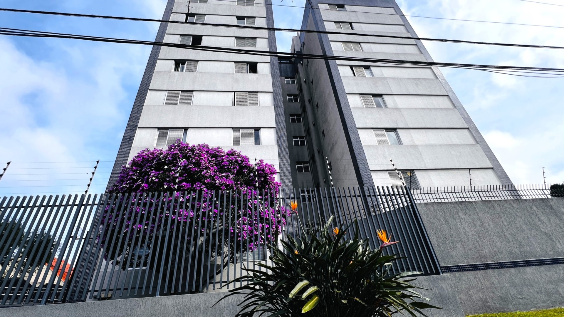 Apartamento para locacao no Agua Verde em Curitiba com 88,39m² por R$ 2.800,00