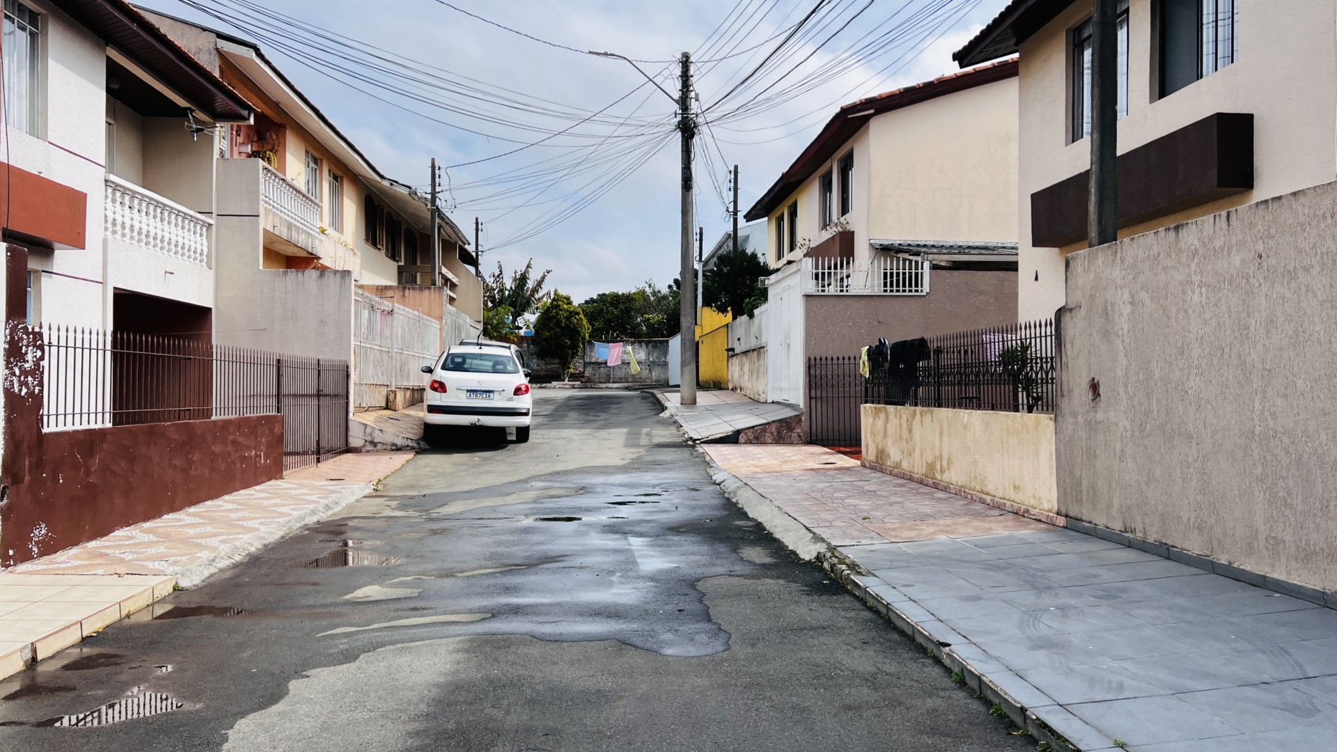 Sobrado para venda no Boqueirao em Curitiba com 174m² por R$ 650.000,00